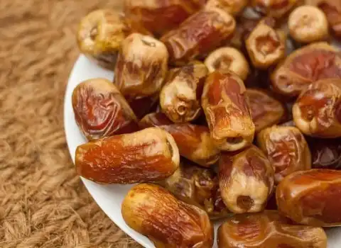 تصویر 4 از قیمت خرما زاهدی خشک + خرید باور نکردنی